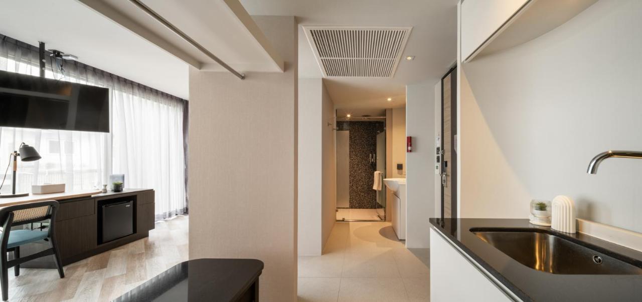 Seekers Finders Rama IV Hotel Surestay Collection By BW Bangkok Exterior foto