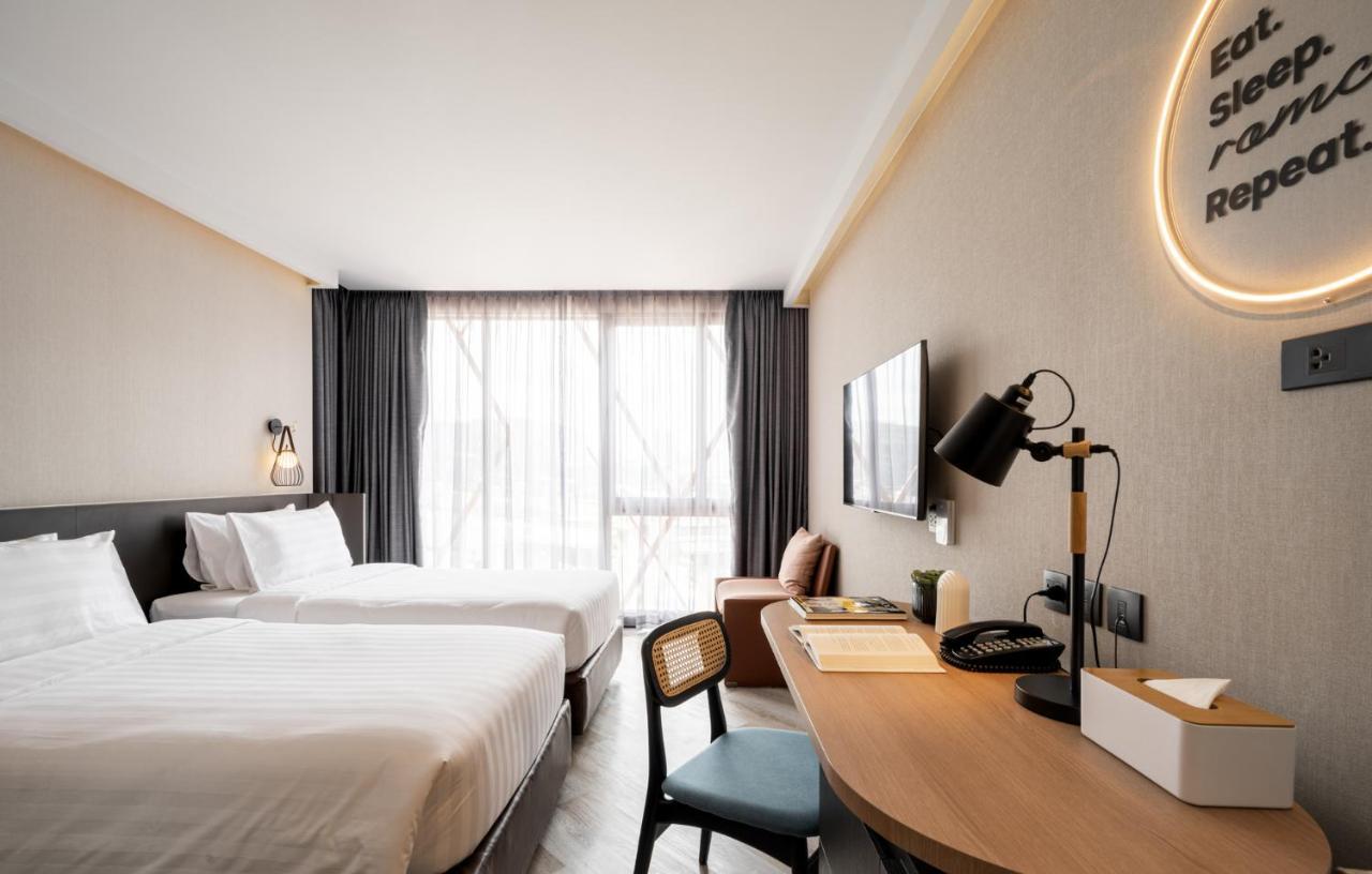 Seekers Finders Rama IV Hotel Surestay Collection By BW Bangkok Exterior foto