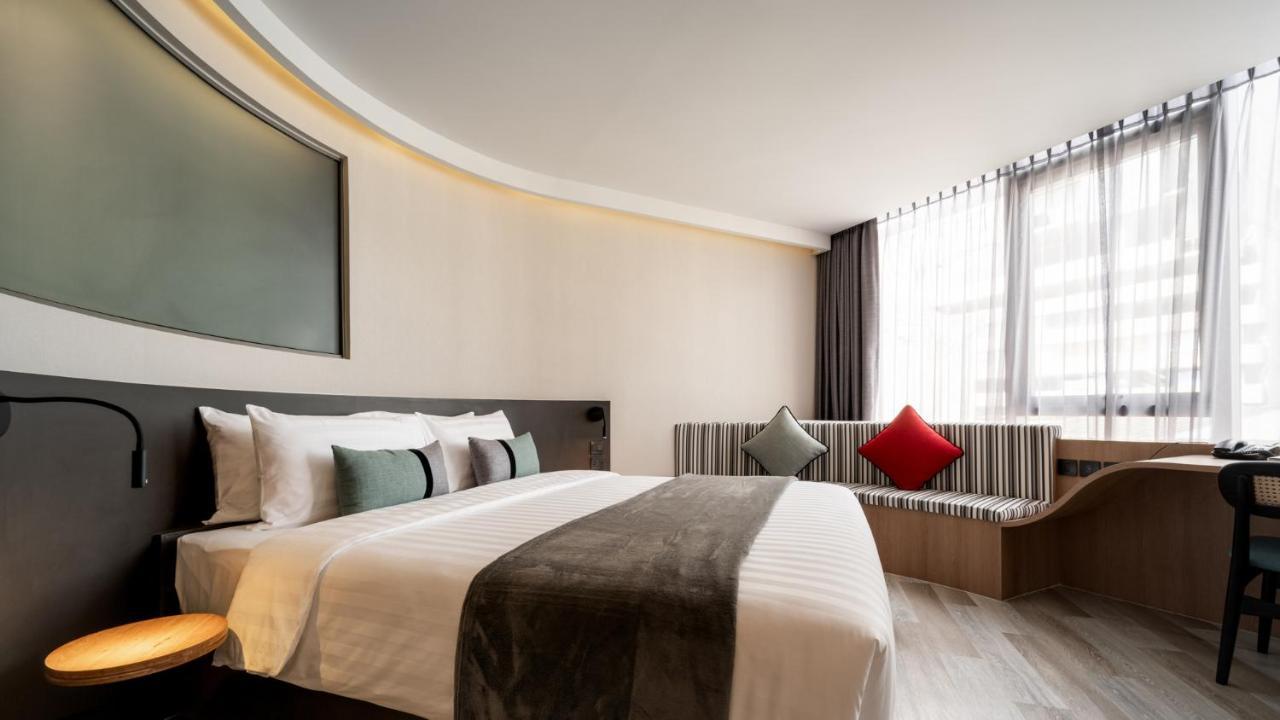 Seekers Finders Rama IV Hotel Surestay Collection By BW Bangkok Exterior foto