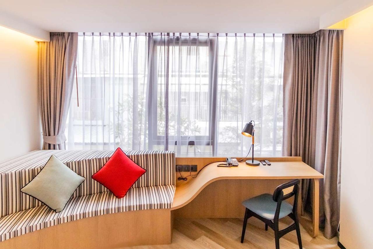Seekers Finders Rama IV Hotel Surestay Collection By BW Bangkok Exterior foto